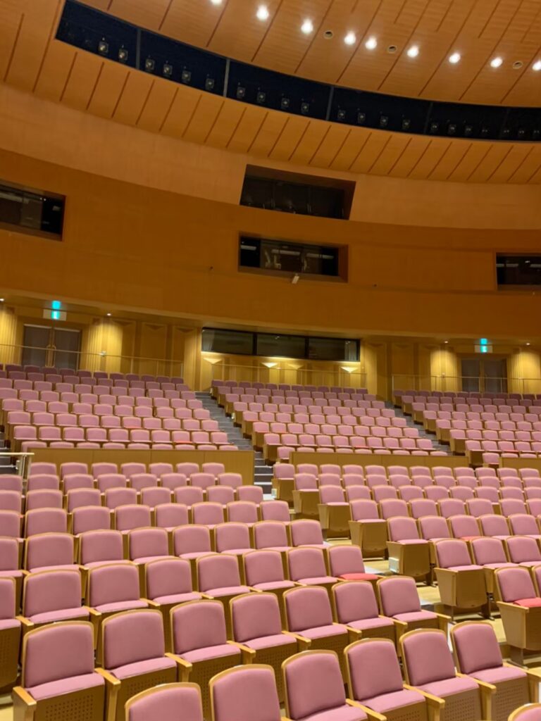 アザレアホール須恵ステージ客席